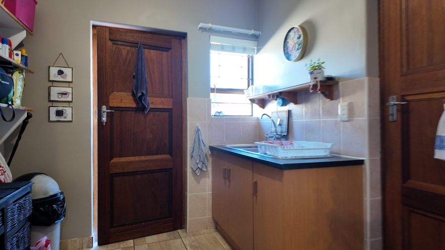 3 Bedroom Property for Sale in Stilbaai Wes Western Cape